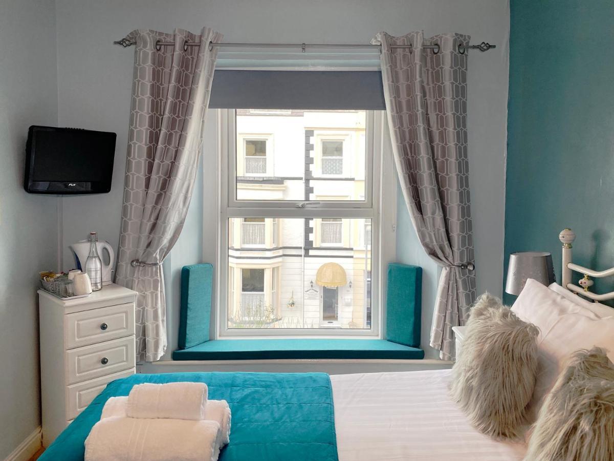 No 6 Quality Guesthouse ランディドノー エクステリア 写真