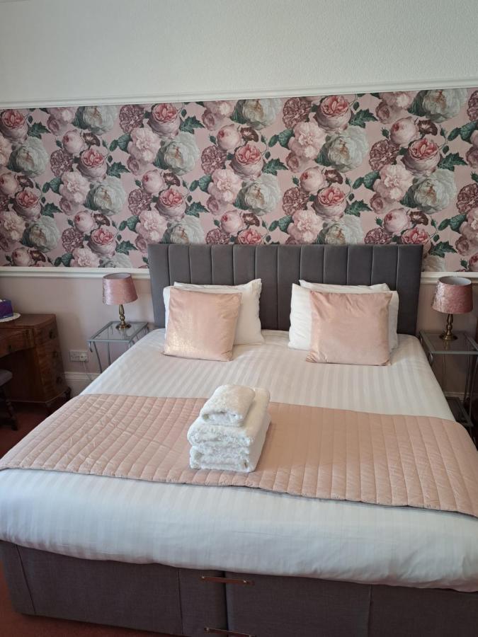 No 6 Quality Guesthouse ランディドノー エクステリア 写真
