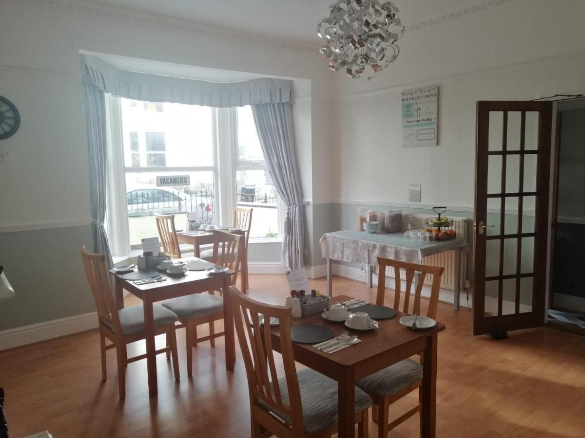 No 6 Quality Guesthouse ランディドノー エクステリア 写真