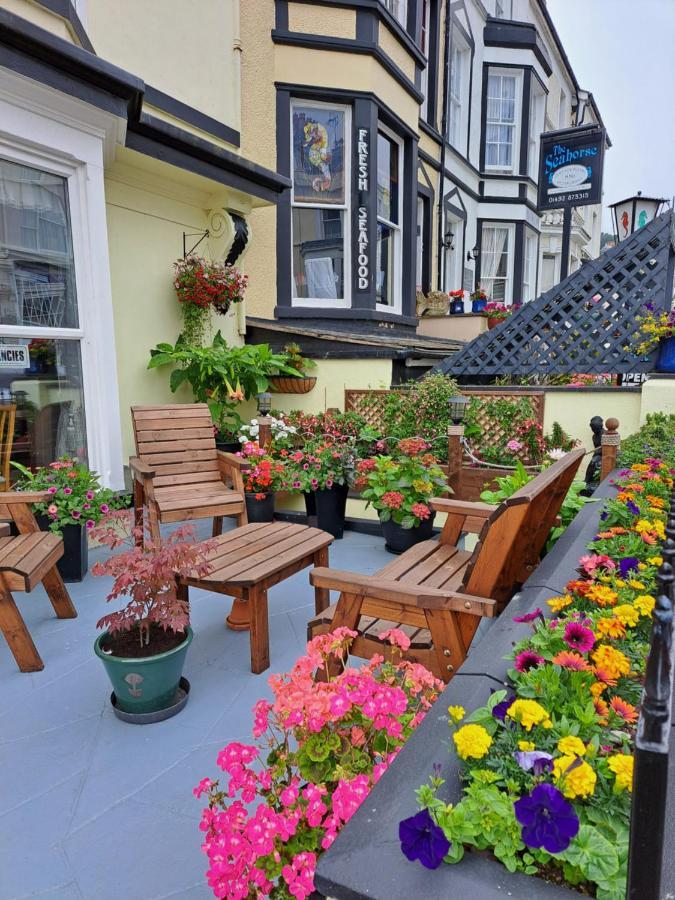 No 6 Quality Guesthouse ランディドノー エクステリア 写真